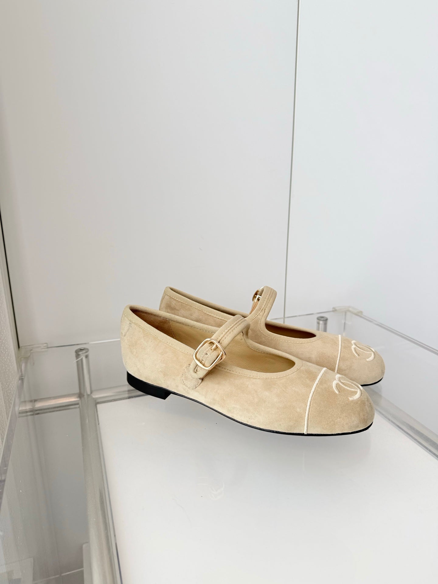 Chanel 26 Mary Jane Shoe Beige in Suede 597379