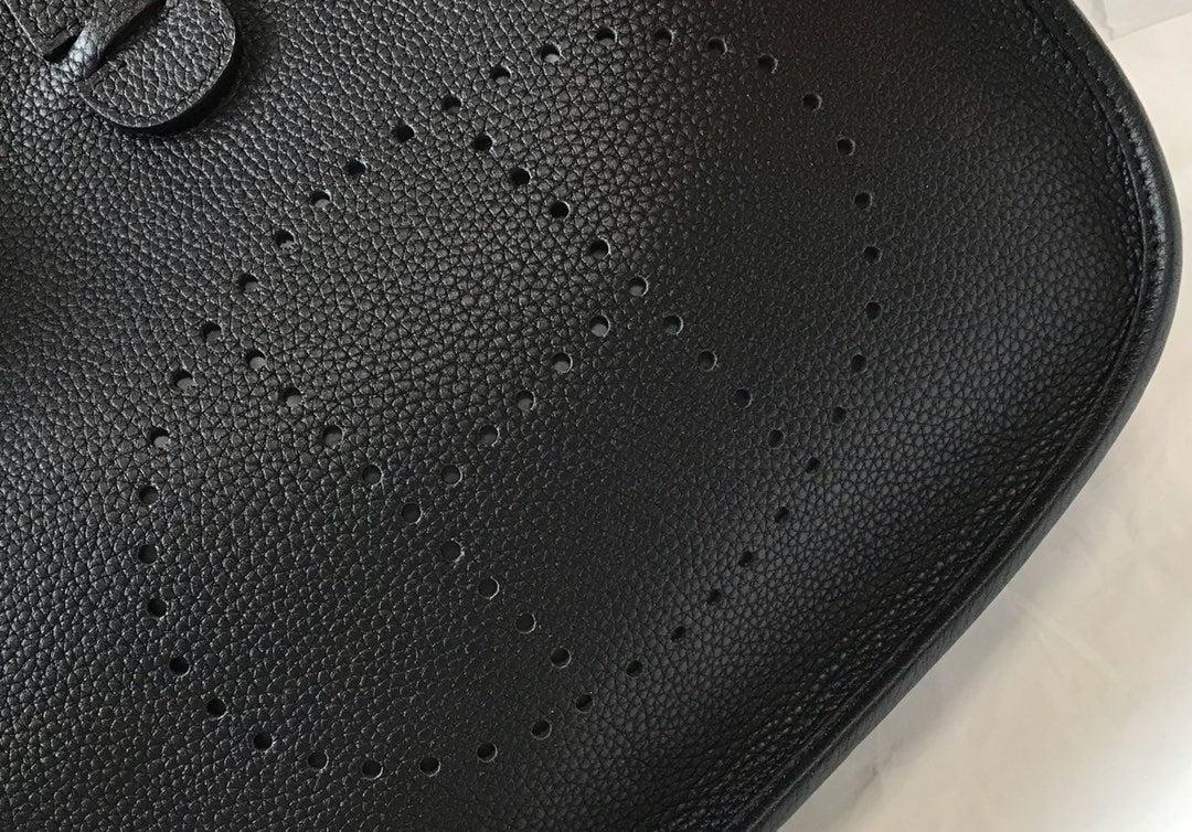 Evelyne 29cm Black Togo Shw