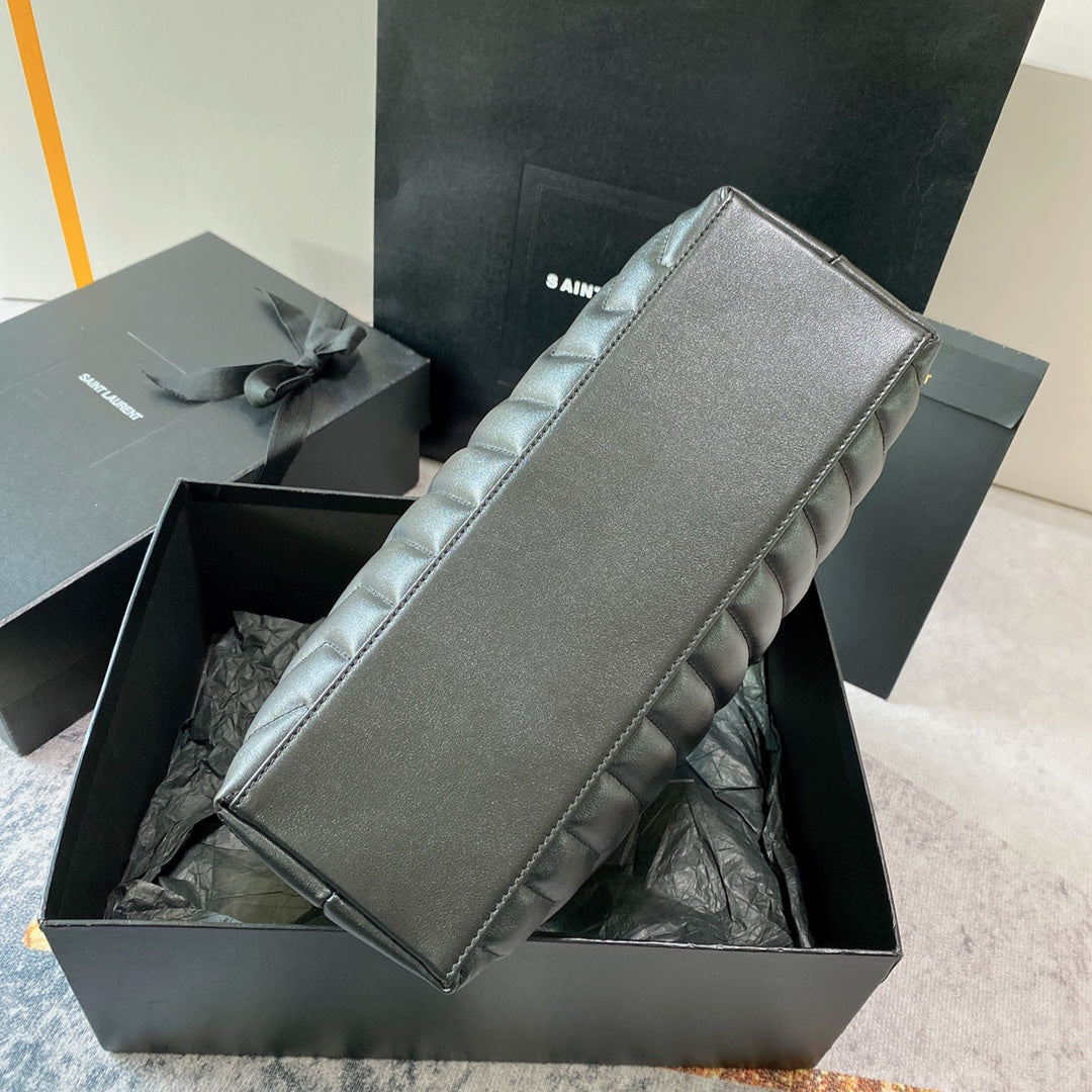 LOULOU MEDIUM 32 BLACK QUILTED LEATHER GOLD HARDWARE