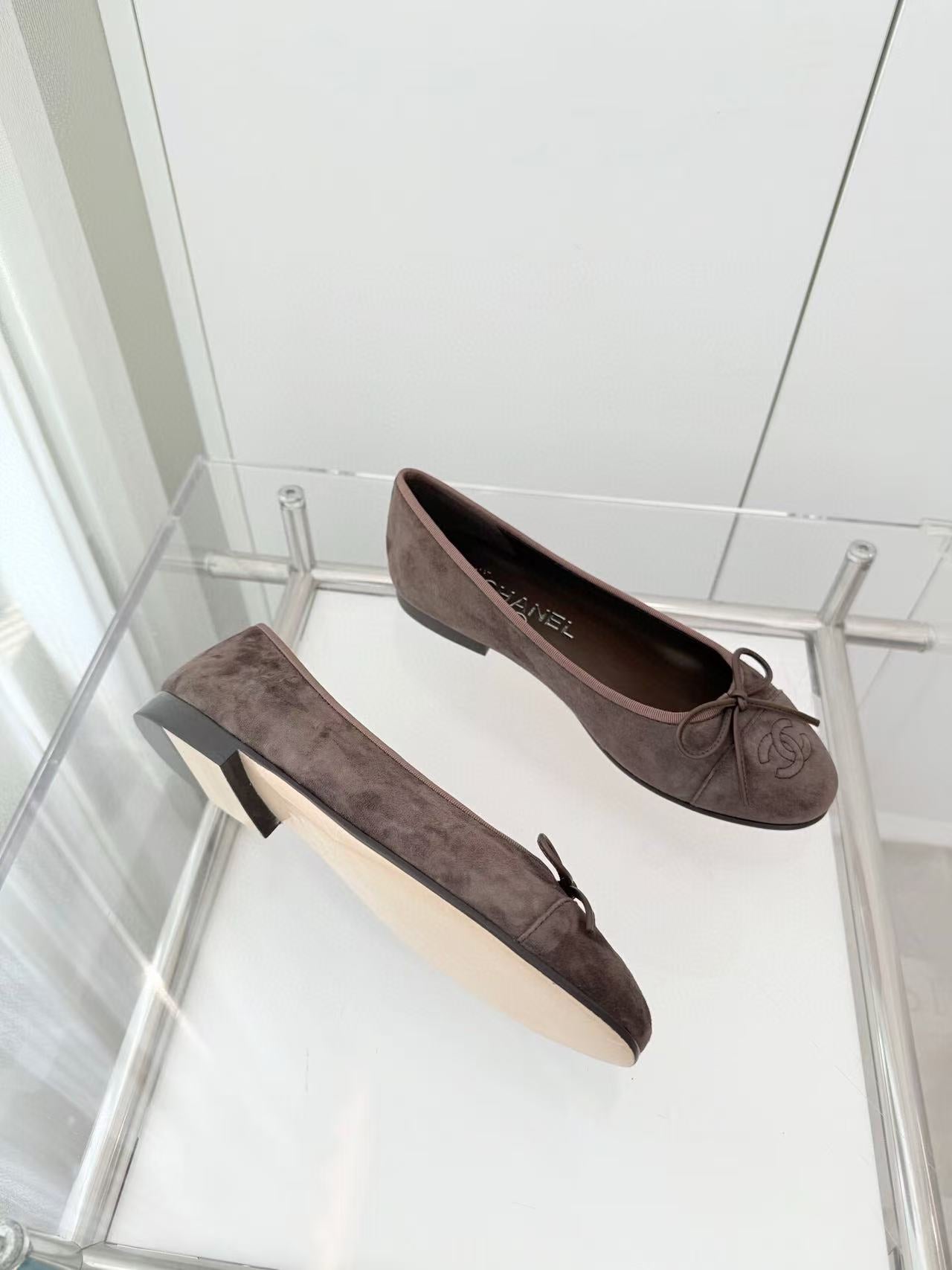 CC 25 Ballet Flat Chocolate Brown Suede