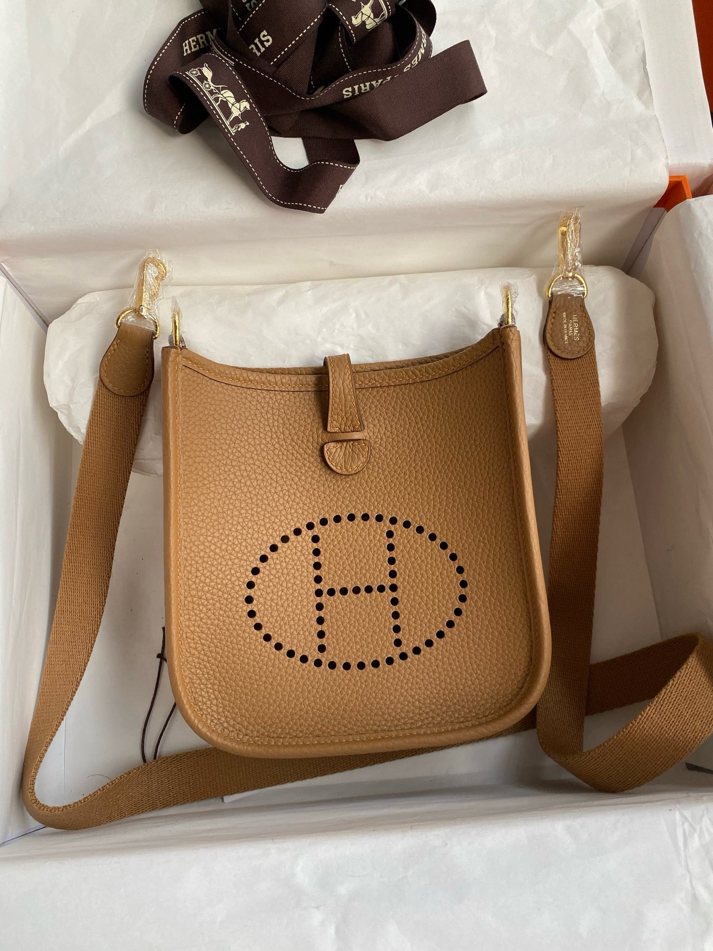 HM Evelyne 23cm Cookie Brown Togo Gold Hardware