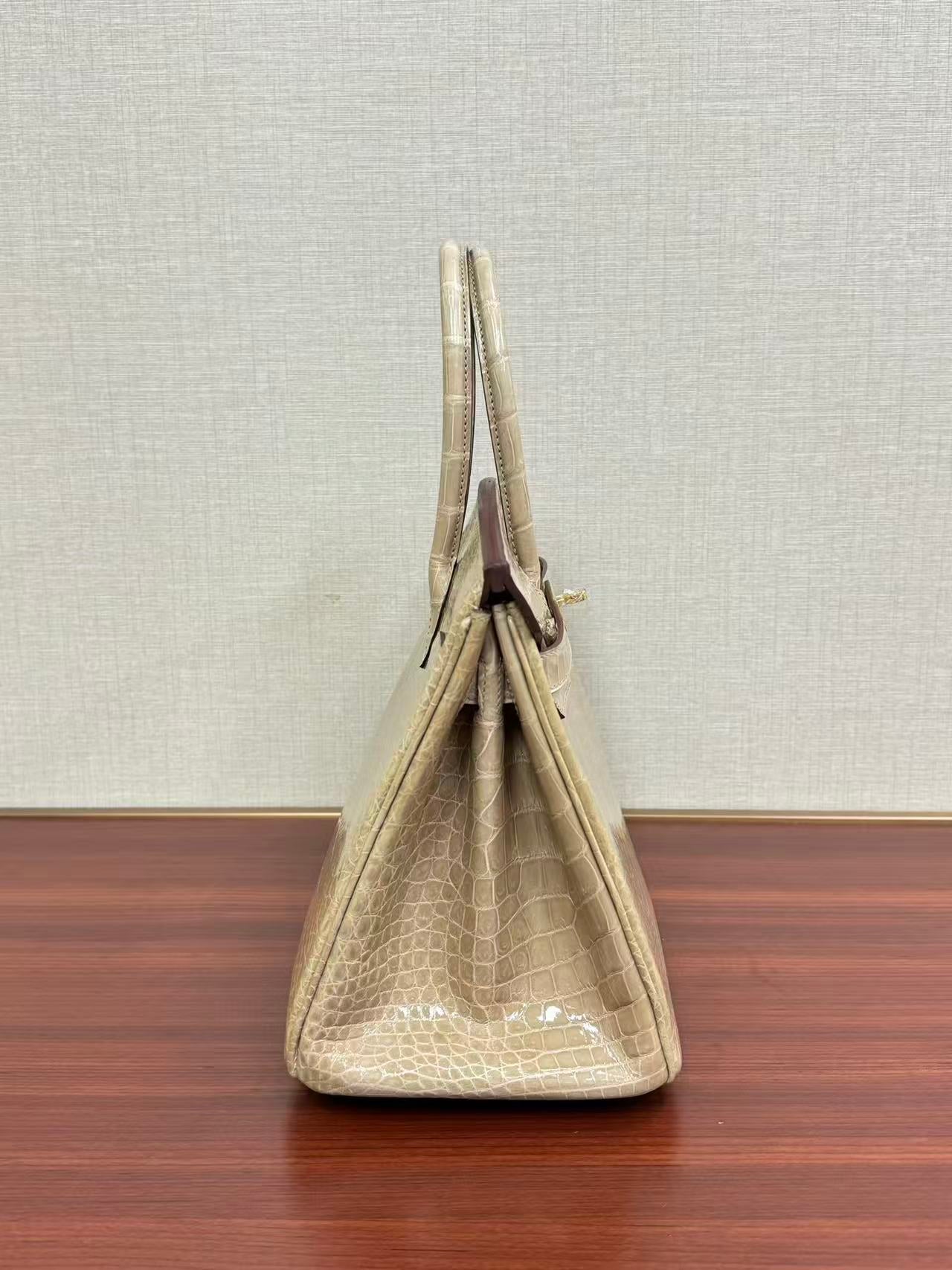 HM BIRKIN 30CM IN BEIGE CROCODILE GOLD HARDWARE