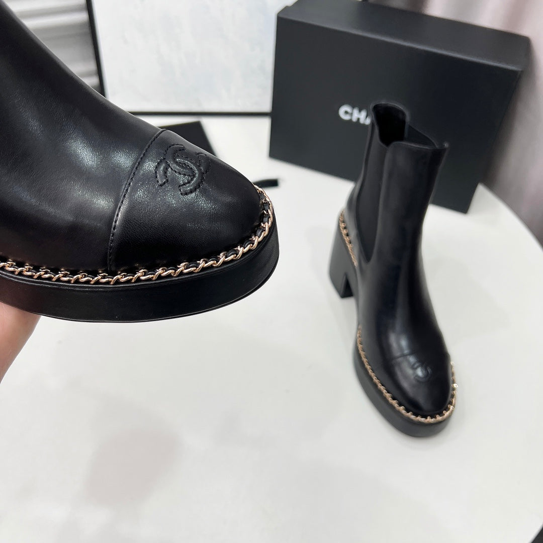 CC 25 Chelsea Ankle Boots With Chain 85mm Black Sheepskin 374035